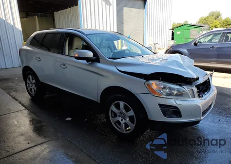 2010 Volvo Xc60 3.2 z USA, uszkodzony, nr VIN YV4960DZ5A2078534
